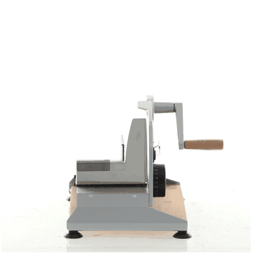 https://www.agrieuro.co.uk/share/media/images/360/gifs/38811/ritter-piatto5-manual-meat-slicer-170-mm--agrieuro_38811_1.gif
