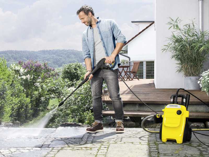Karcher K4 Compact Cold Water Pressure Water - 420 L/h - 130 bar