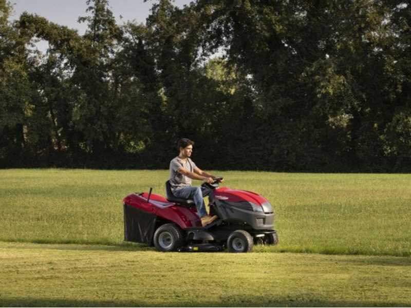 Castelgarden PTX 210 HD Riding-on Mower - Hydrostatic Transmission - Grass Collector