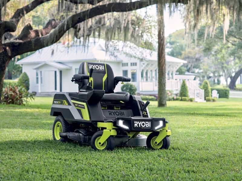 Ryobi ZTRX76 - Battery-Powered Zero Turn Riding-On Mower - 72V/20Ah - 76cm cutting - 2in1