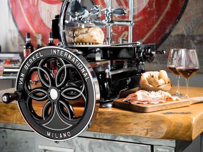 BERKEL B114 Black - Flywheel Slicer with Stand - 320 mm Chrome-plated Steel Blade