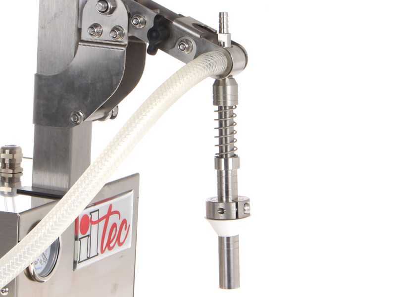 Il-Tec Ultrafiller 1 with removable spout - Electric vacuum bottling machine