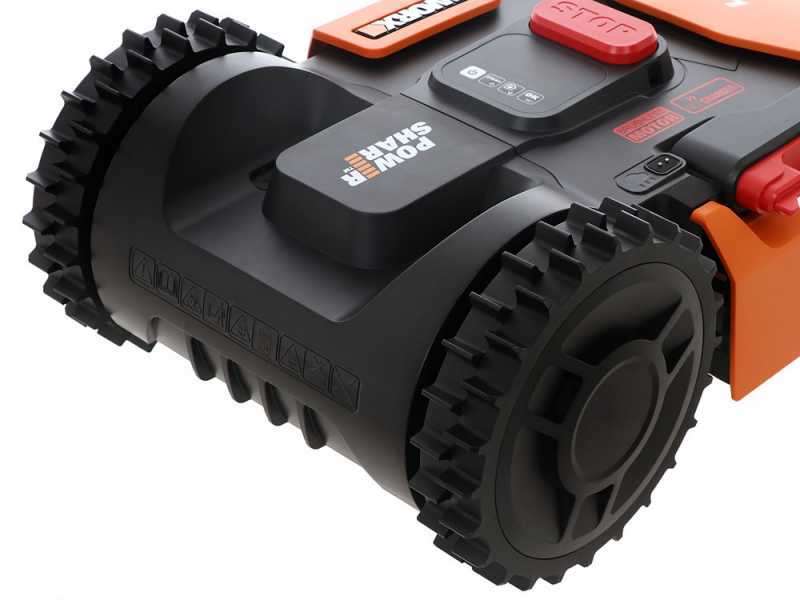 Worx Landroid WR184E - Robotic lawnmower with perimeter - 400m2