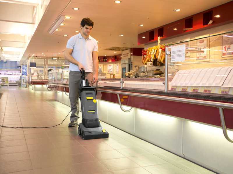 Karcher BR 30/4 C Adv Compact Scrubber-dryer - Area performance up to 200 m&sup2;/H